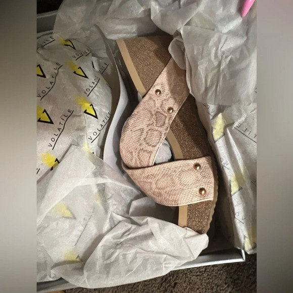 RIVERSIDE SNAKE PRINT BY VOLATILE, Sz 9 NIB (2 colors available) - Picture 3 of 5